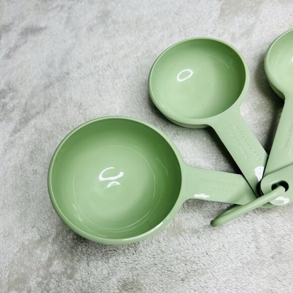 KitchenAid Measuring Cups Set Of 4 Seafoam Green 1/4, 1/3, 1/2, + 1 cup on Ring - Picture 2 of 9